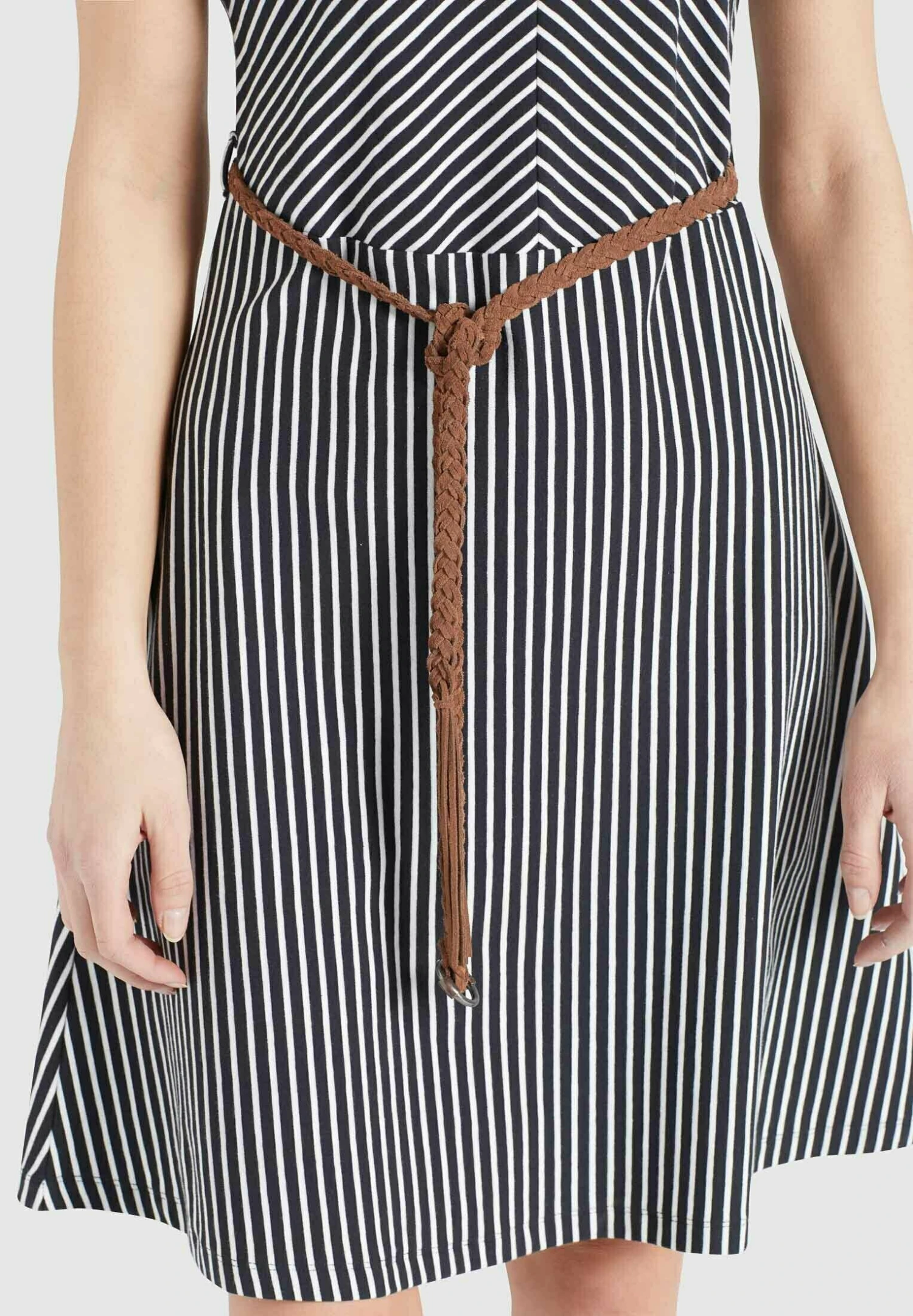 Khujo Leifa - Vestido Informal - Dunkelblau-Weiß Gestreift 8 Khujo Leifa - Vestido Informal - Dunkelblau-Weiß Gestreift - Image 6